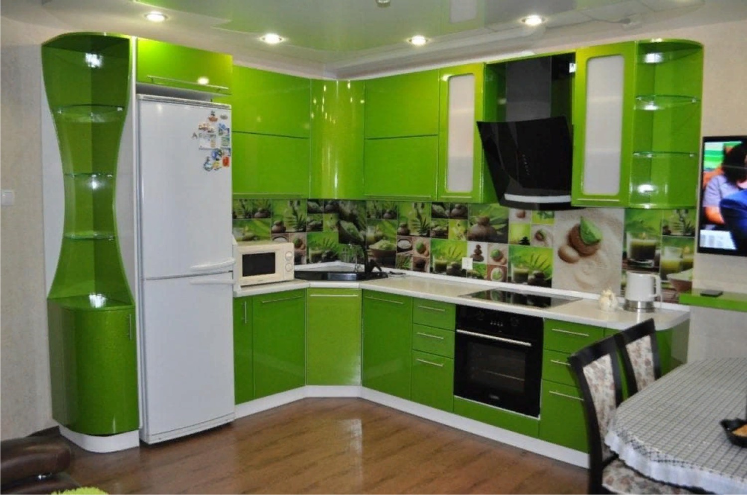 Кухня столешница зеленый мрамор